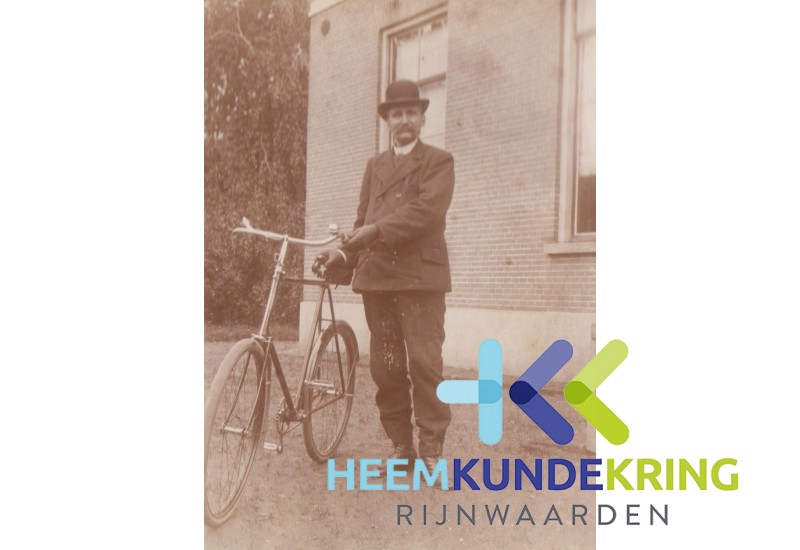 br 33 man met fiets